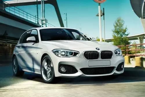 BMW1 Series 5 Door 2024 Right Side Front View BMW1 Series 5 Door 2024 Right Side Front View