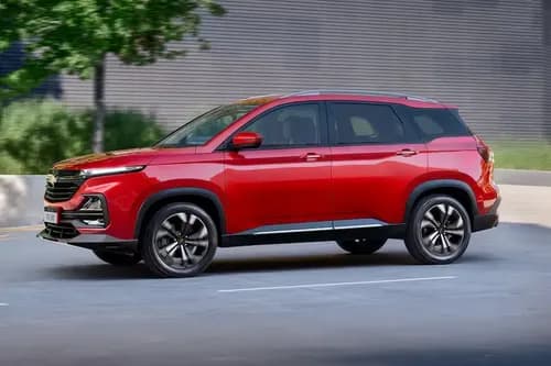 Chevrolet Captiva 2024 Left Side Front View Chevrolet Captiva 2024 Left Side Front View