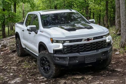 Chevrolet Silverado Right Side Front View Chevrolet Silverado Right Side Front View