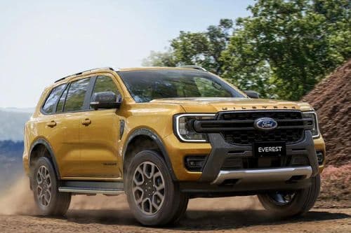 Ford Everest 2024 Right Side Front View Ford Everest 2024 Right Side Front View