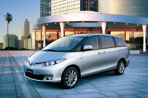 Toyota Previa Left Side Front view Toyota Previa Left Side Front view