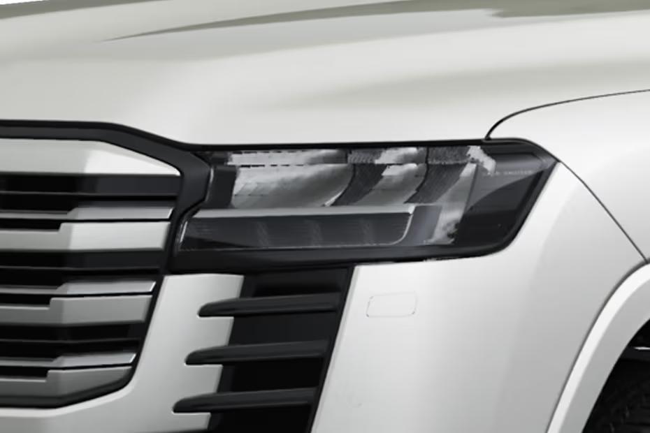 Toyota Land Cruiser LED Projector Headlights With Sleek, Sharp Styling Toyota Land Cruiser LED Projector Headlights With Sleek, Sharp Styling