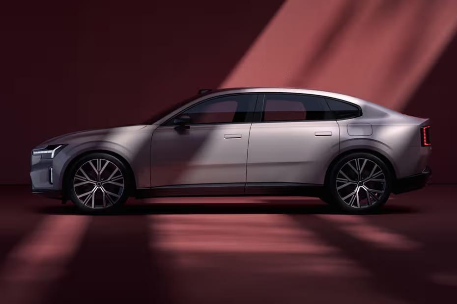 Volvo ES90 2026 Sedan Left side angle view showing taillights Volvo ES90 2026 Sedan Left side angle view showing taillights