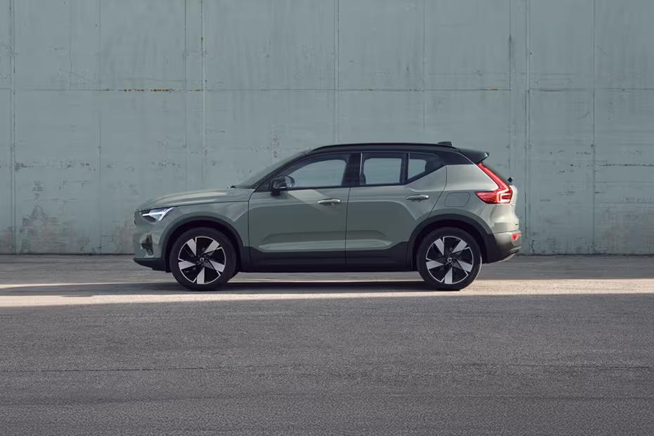 Volvo XC40 Recharge 2026 left side profile with alloy wheels Volvo XC40 Recharge 2026 left side profile with alloy wheels