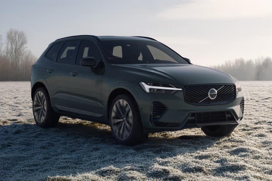 Volvo XC60 2026 front left side angle view Volvo XC60 2026 front left side angle view