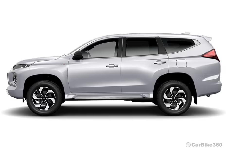 Mitsubishi Montero Sport 2026 SUV White Solid Colour