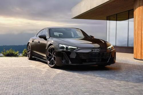 Audi S E-Tron GT 2025 Sedan front right side angle view Audi S E-Tron GT 2025 Sedan front right side angle view