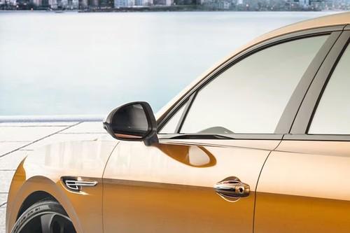 Bentley Flying Spur 2027 Sedan ORVM glass with blind spot warning indicator Bentley Flying Spur 2027 Sedan ORVM glass with blind spot warning indicator