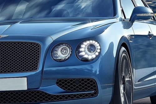 Bentley Flying Spur 2027 Sedan Projector LED Headlight Close up Bentley Flying Spur 2027 Sedan Projector LED Headlight Close up