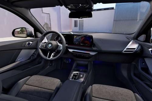 BMW 1 Series 2024 SUV Dashboard Layout with Dual integrated displays BMW 1 Series 2024 SUV Dashboard Layout with Dual integrated displays