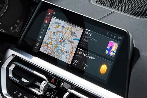BMW M4 Convertible Floating Touchscreen Infotainment System BMW M4 Convertible Floating Touchscreen Infotainment System