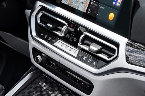 BMW M4 Convertible interior dashboard climate control system AC controls BMW M4 Convertible interior dashboard climate control system AC controls