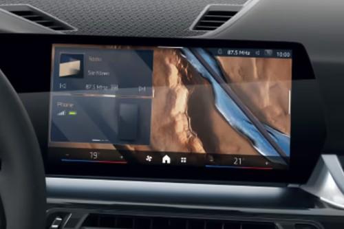 BMW X2 SUV Floating Touchscreen Infotainment System BMW X2 SUV Floating Touchscreen Infotainment System