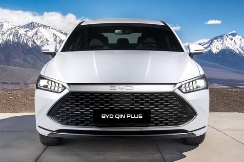 BYD Qin Plus Sedan front view with LED Headlights BYD Qin Plus Sedan front view with LED Headlights