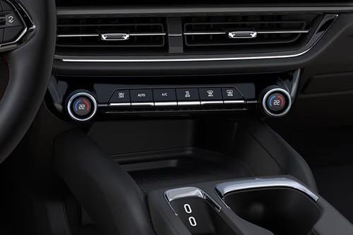 Chevrolet Equinox Ev 2026 SUV interior dashboard climate control system AC controls Chevrolet Equinox Ev 2026 SUV interior dashboard climate control system AC controls
