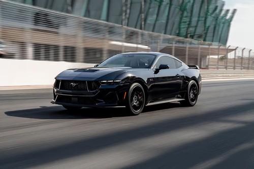 Ford Mustang 2026 Coupe Front Right Side Angle View on City Street Ford Mustang 2026 Coupe Front Right Side Angle View on City Street