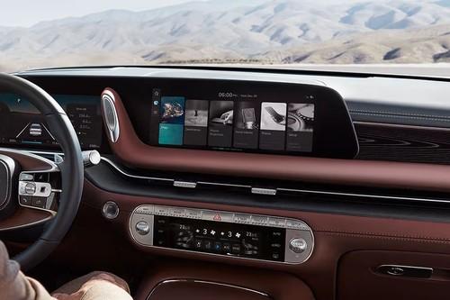 Genesis G90 Interior Centre Console Storage Compartment Genesis G90 Interior Centre Console Storage Compartment
