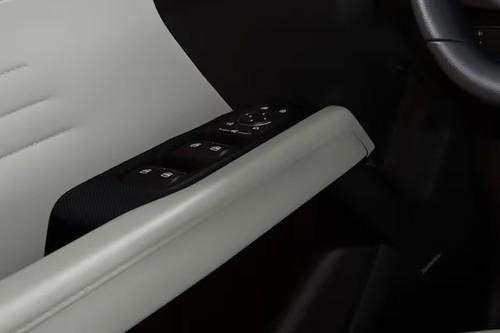 Haval V7 SUV Driver Side Inside Door Armrest Power Window Controls Haval V7 SUV Driver Side Inside Door Armrest Power Window Controls