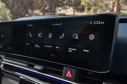 Kia Carnival 2025 SUV Floating Touchscreen Infotainment System Kia Carnival 2025 SUV Floating Touchscreen Infotainment System
