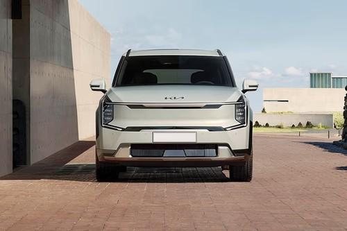 Kia EV9 2026 SUV Front View with LED Headlights Kia EV9 2026 SUV Front View with LED Headlights