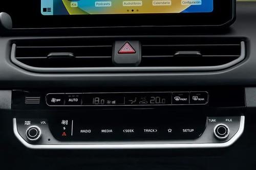 Kia K3 2026 Hatchback Interior Dashboard Climate Control System AC Controls Kia K3 2026 Hatchback Interior Dashboard Climate Control System AC Controls