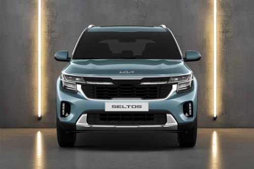Kia Seltos 2025 SUV Front view showing LED Headlights and front bumpe Kia Seltos 2025 SUV Front view showing LED Headlights and front bumpe