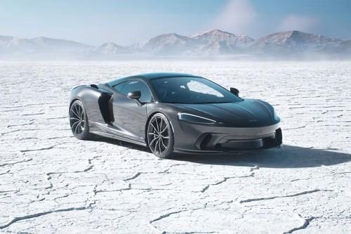 McLaren GTS front fender with wheel arch cladding McLaren GTS front fender with wheel arch cladding