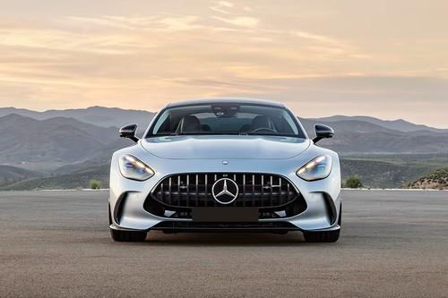 Mercedes-Benz AMG GT Coupe 2026 high-tech silver front view with LED Headlights Mercedes-Benz AMG GT Coupe 2026 high-tech silver front view with LED Headlights