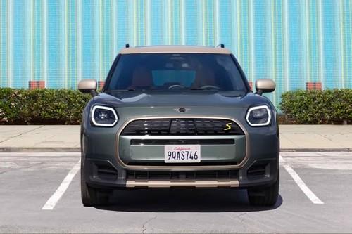 Mini Countryman Electric SUV Front View Highlighting Front Grille and Headlights Mini Countryman Electric SUV Front View Highlighting Front Grille and Headlights