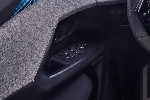 Peugeot 3008 2026 SUV driver side door panel with power window Peugeot 3008 2026 SUV driver side door panel with power window