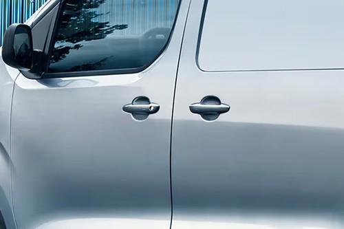 Peugeot Expert 2026 Van exterior door handle close-up Peugeot Expert 2026 Van exterior door handle close-up