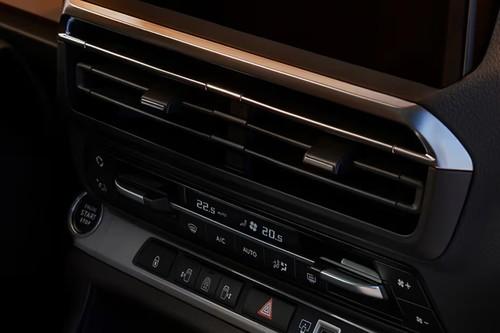 Peugeot Traveller 2026 Minivan front dashboard AC vents Peugeot Traveller 2026 Minivan front dashboard AC vents