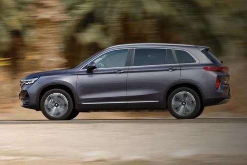 Skywell ET5 2026 SUV Left Side Profile With Alloy Wheels Skywell ET5 2026 SUV Left Side Profile With Alloy Wheels